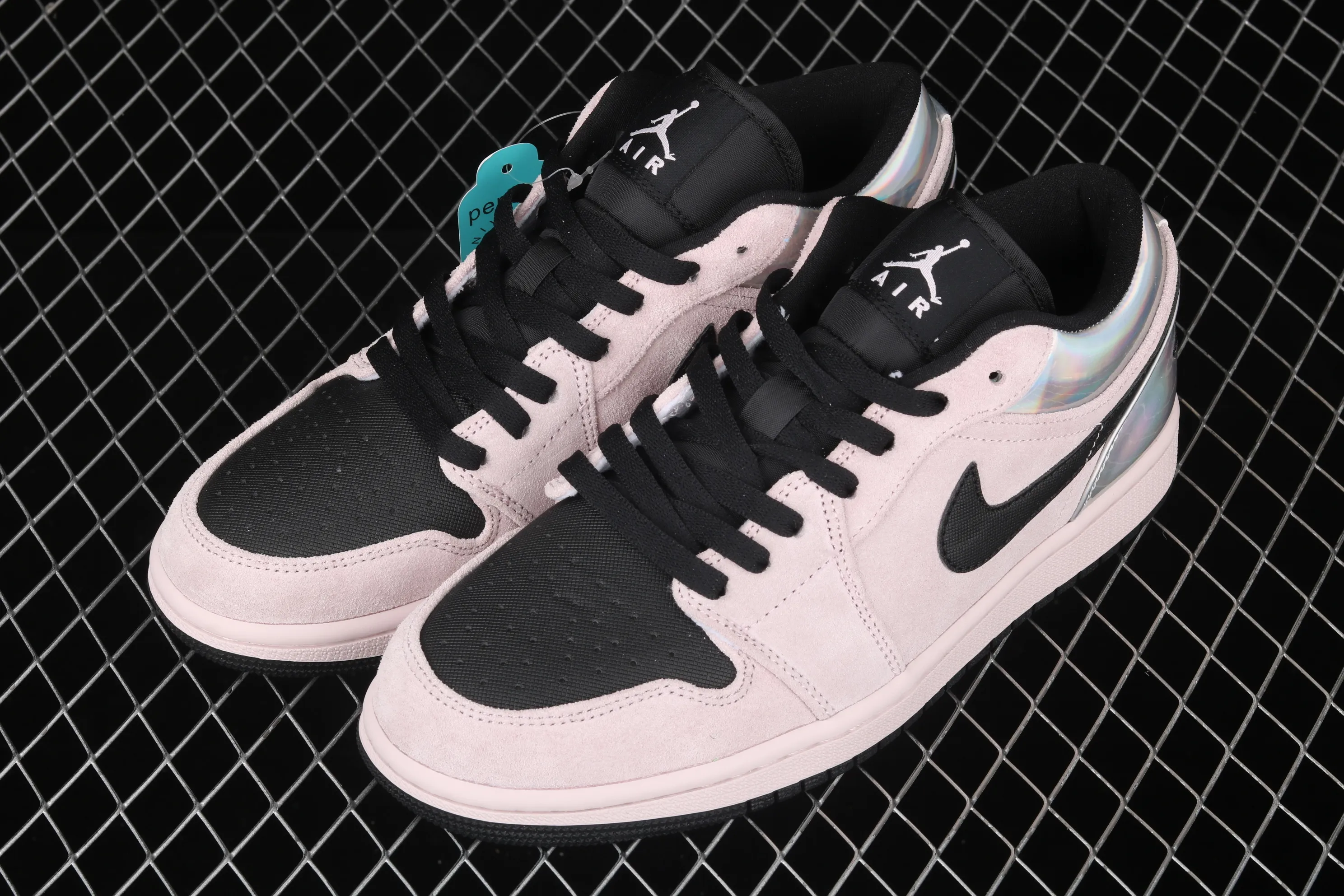 All categories Air Jordan Jordan series basketball shoes Air Jordan 1 Low New version Air Jordan 1 Low "Fossil" AJ1 Joe 1 laser pink low-top cultural and leisure sports sneakers CV3043-602